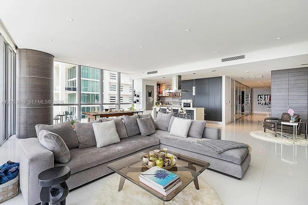 1100 Biscayne Blvd # 1501, Miami FL 33132