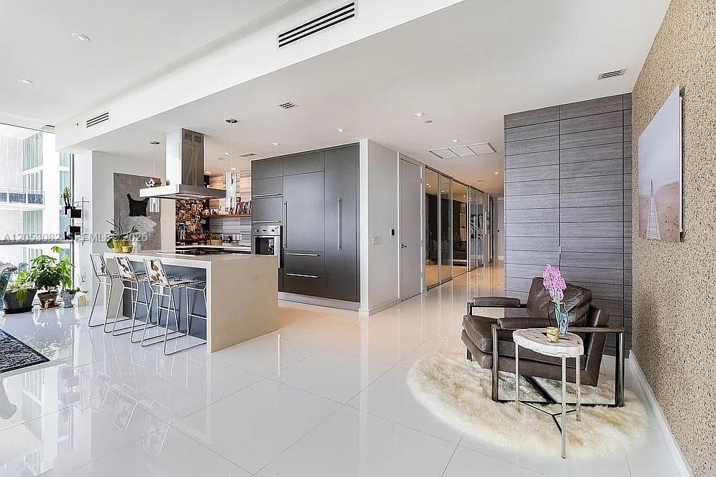1100 Biscayne Blvd # 1501, Miami FL 33132