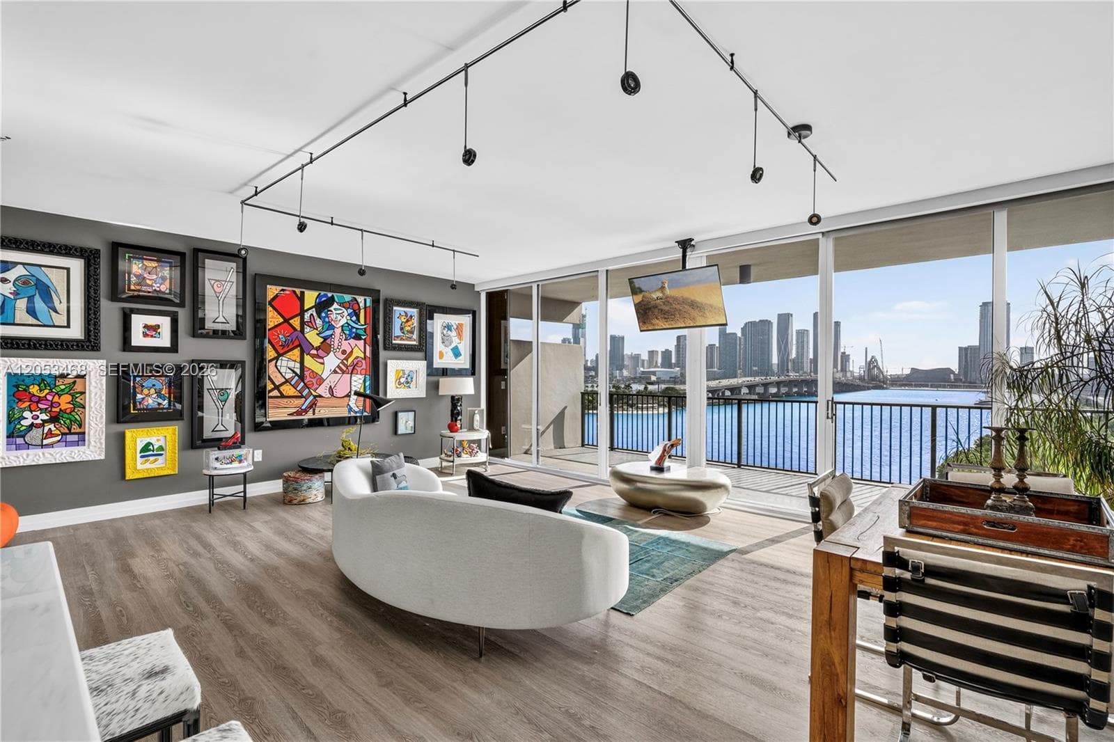 1000 Venetian Way # 810, Miami Beach FL 33139