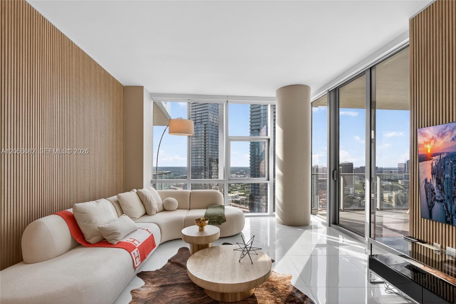 851 NE 1st Ave # 3201, Miami FL 33132