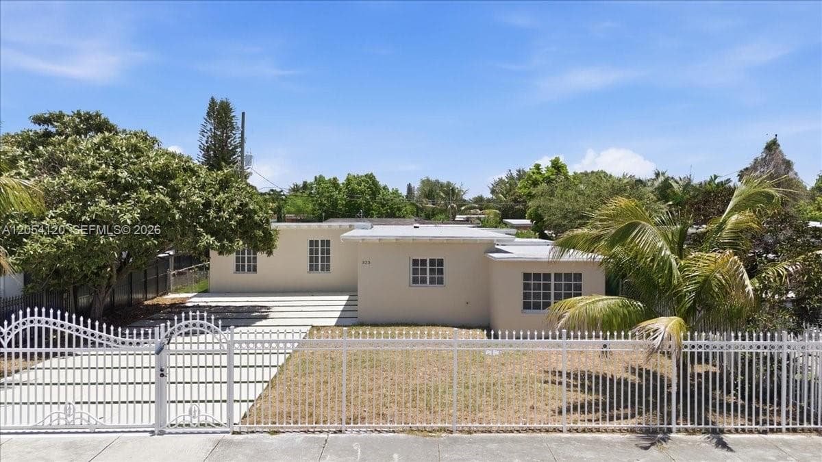 323 NW 104th Ter, Miami FL 33150