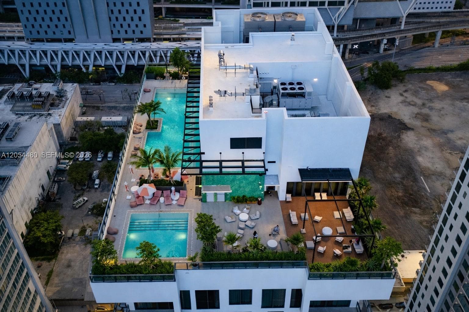 11 NE 6th St # 2102, Miami FL 33132