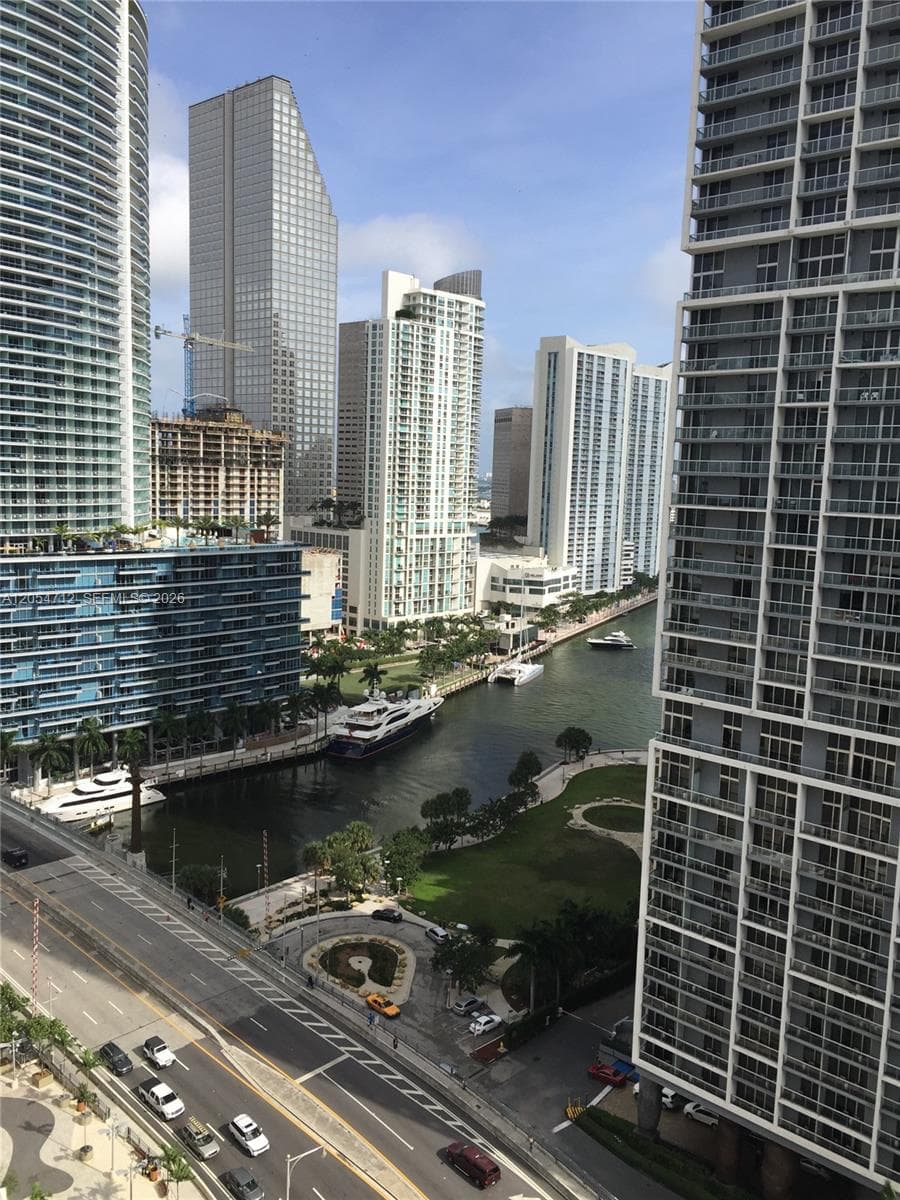 500 Brickell Ave # 2303, Miami FL 33131