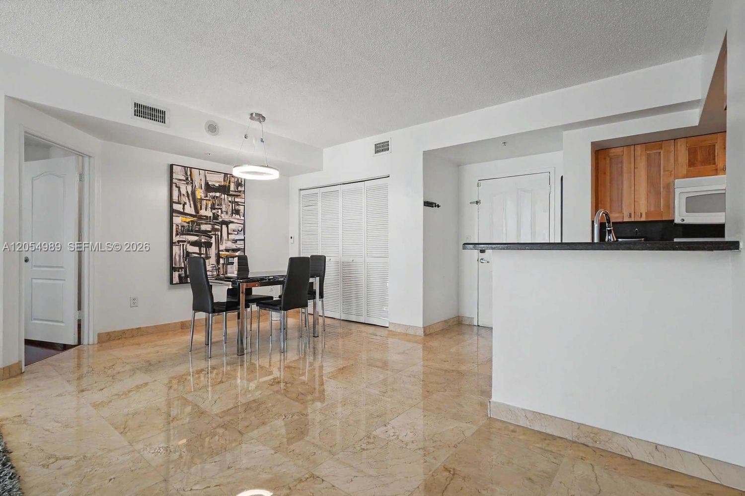 5085 NW 7th St # 906, Miami FL 33126