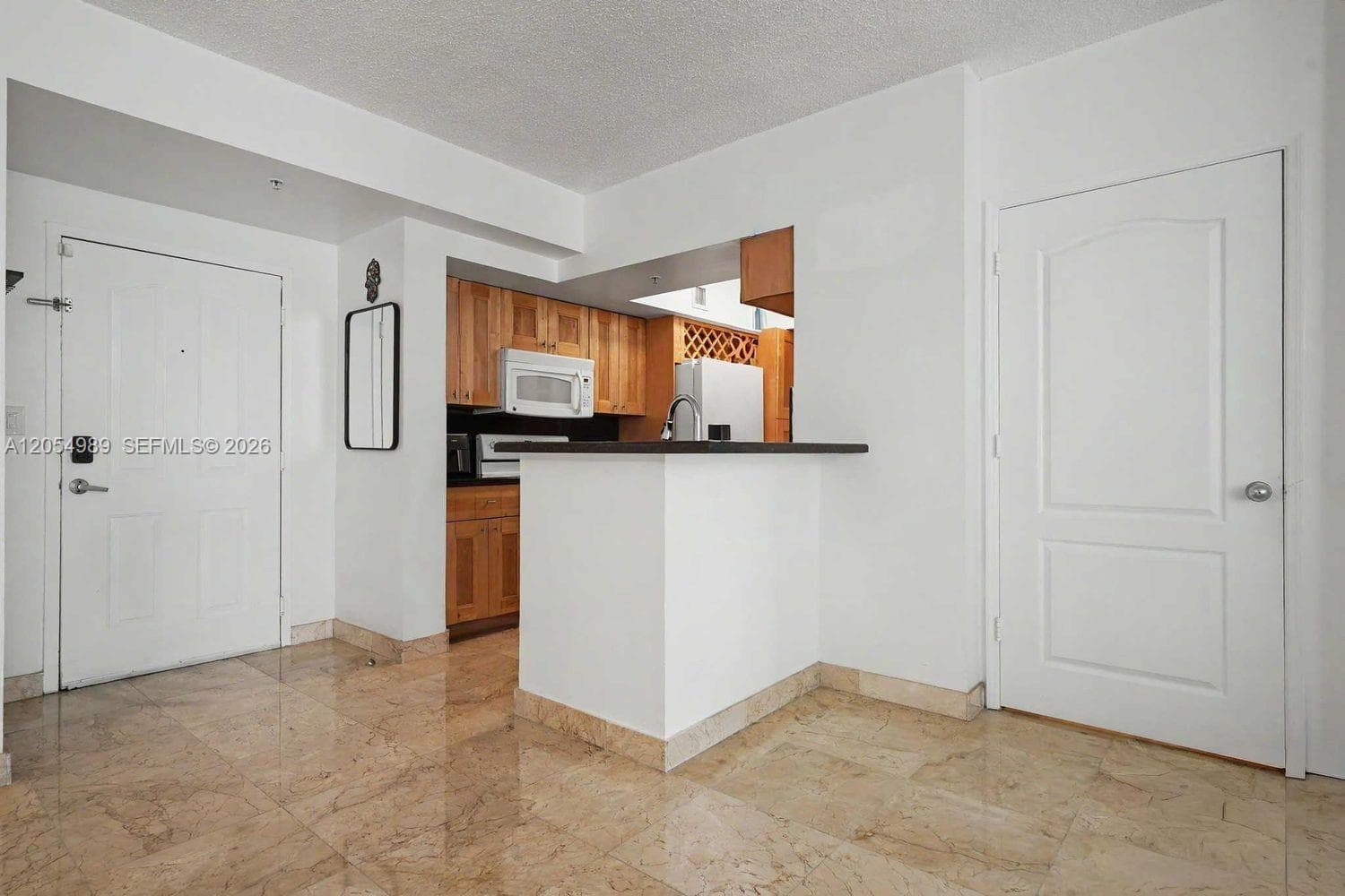 5085 NW 7th St # 906, Miami FL 33126