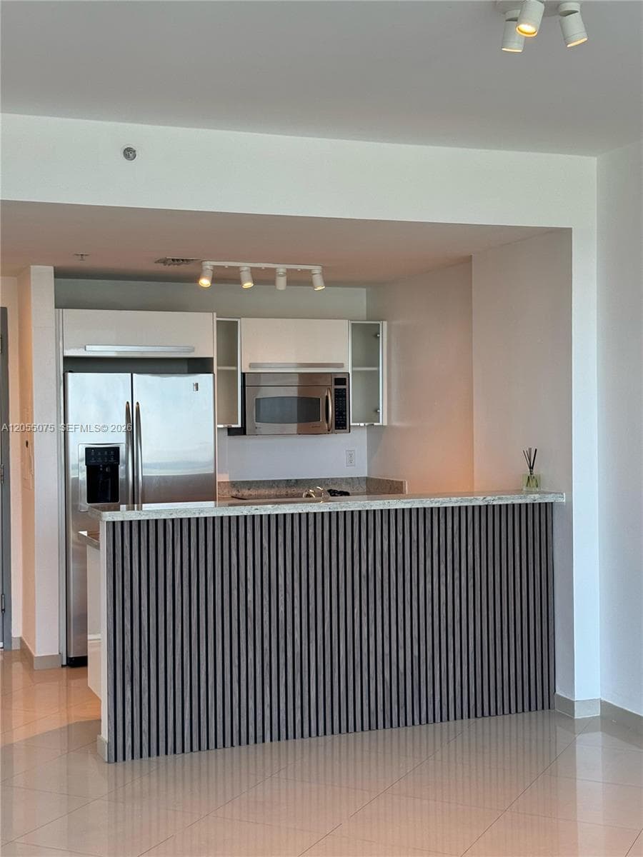 601 NE 36th St # 1205, Miami FL 33137