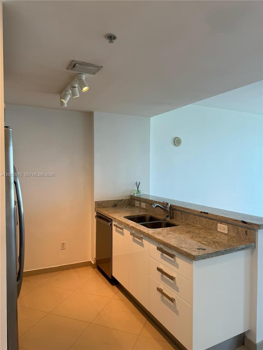 601 NE 36th St # 1205, Miami FL 33137