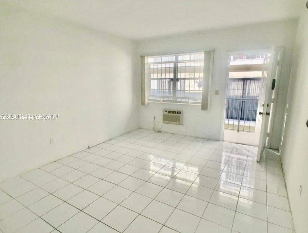 4015 Indian Creek Dr # 306, Miami Beach FL 33140
