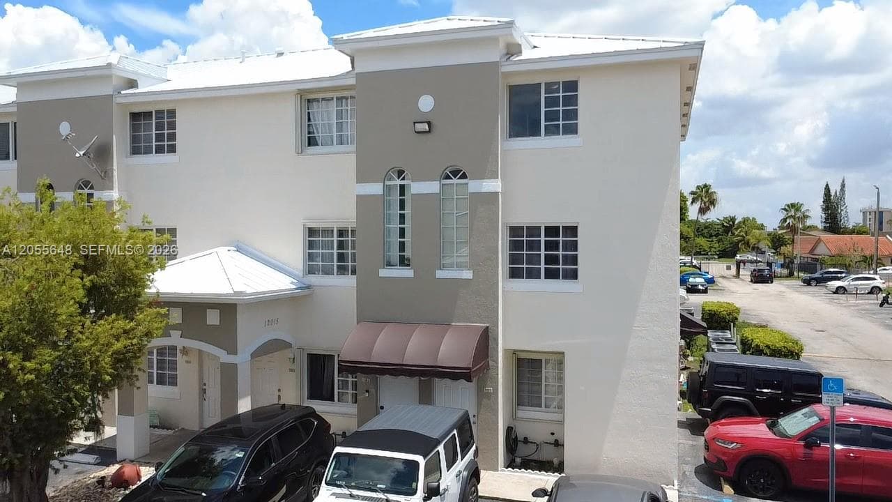 12015 SW 14 ST # C, Miami FL 33184