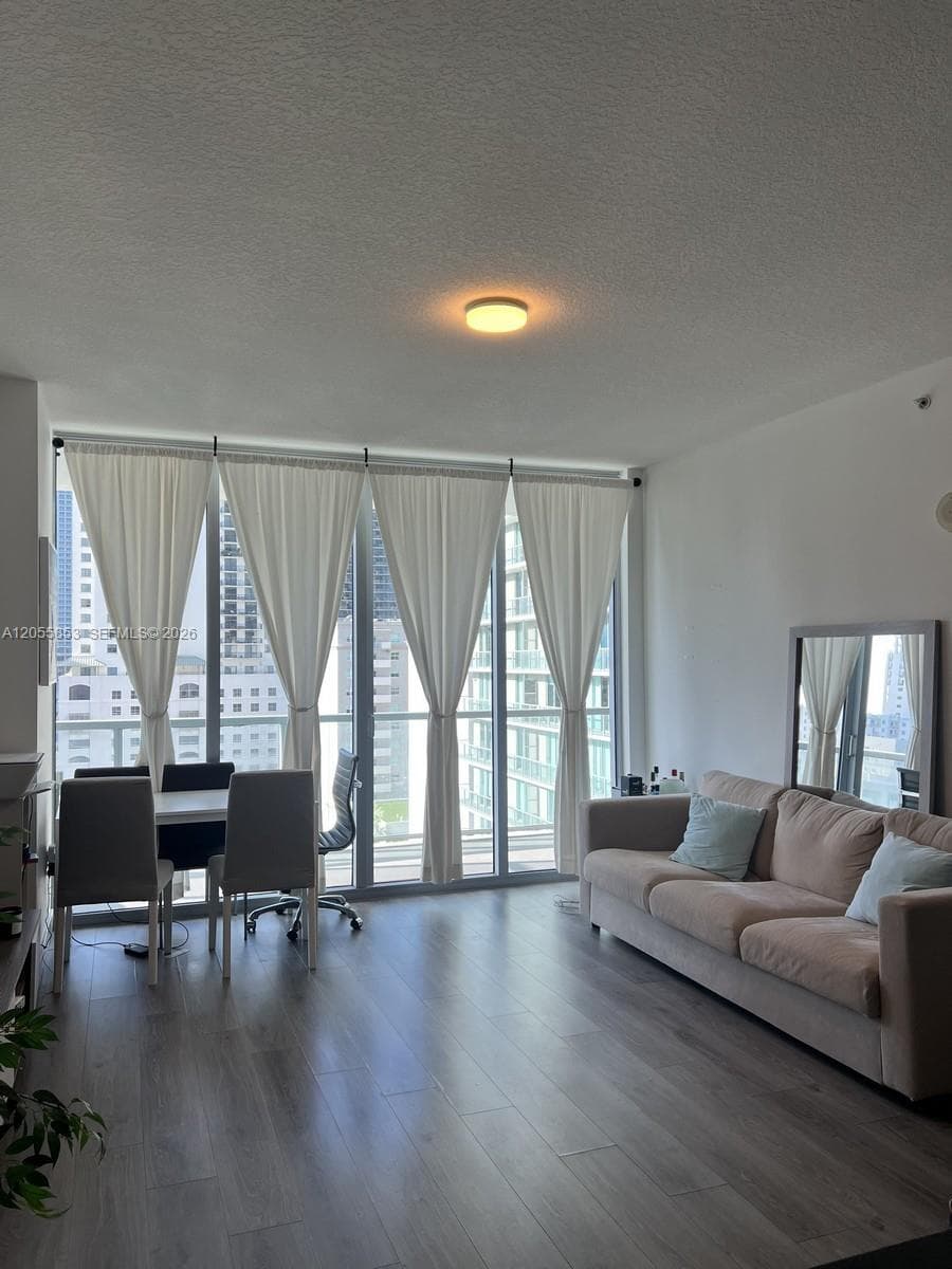 79 SW 12th St, Miami FL 33130