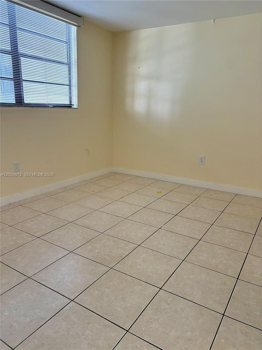 5050 NW 7th St # 309, Miami FL 33126