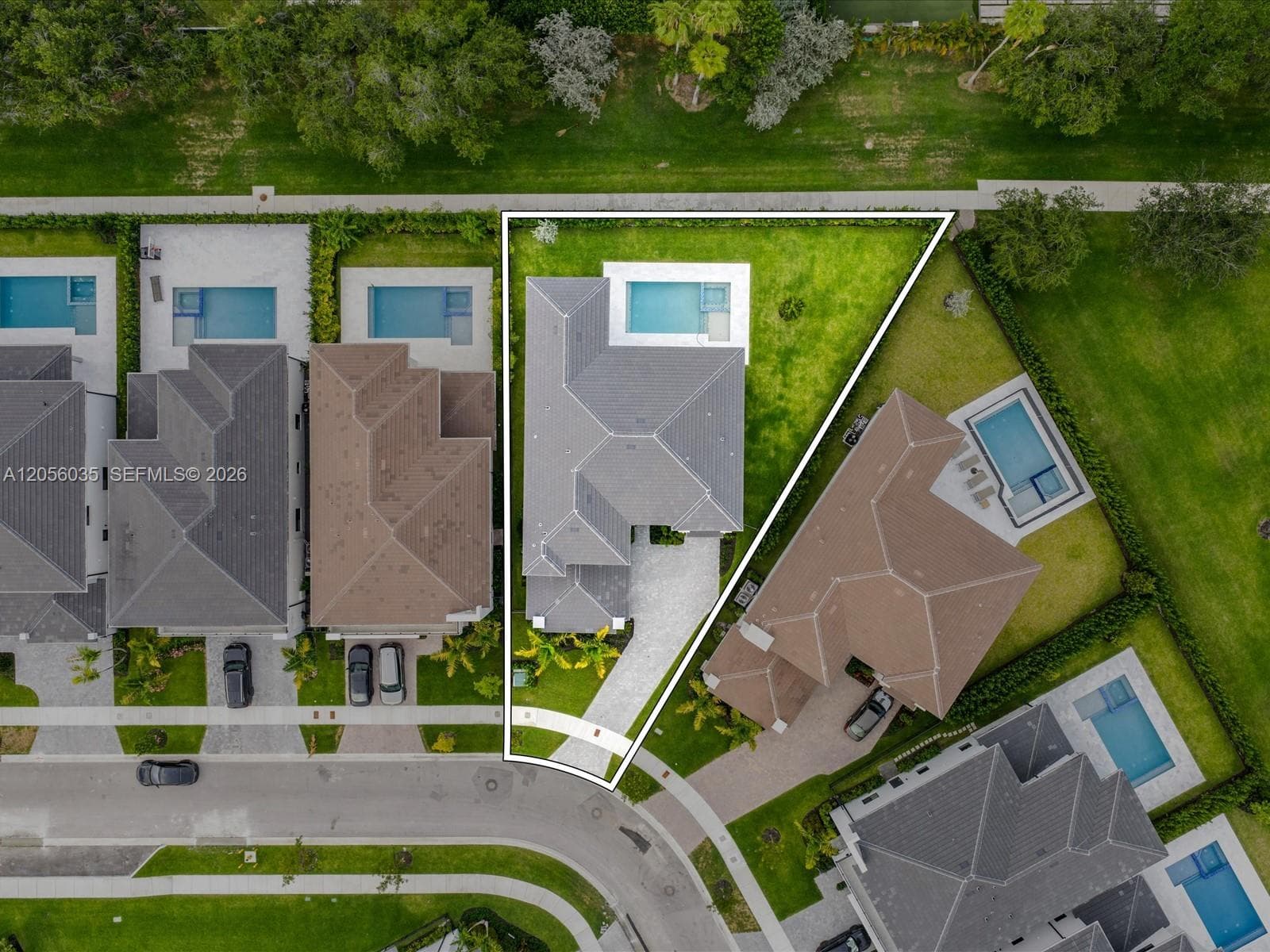 19701 NE 16 PL, Miami FL 33179