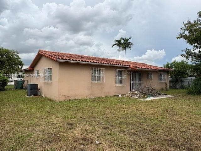 9590 SW 19th St, Miami FL 33165