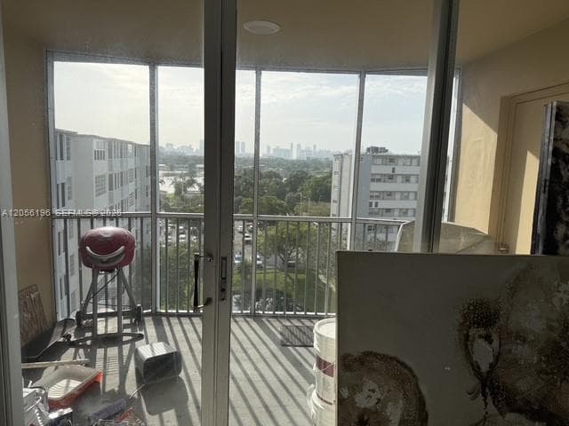 1770 NE 191st St # 1, Miami FL 33179