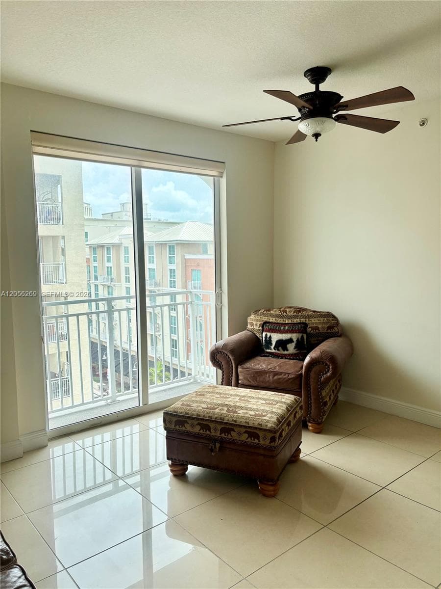 7290 SW 90th St # 606, Miami FL 33156