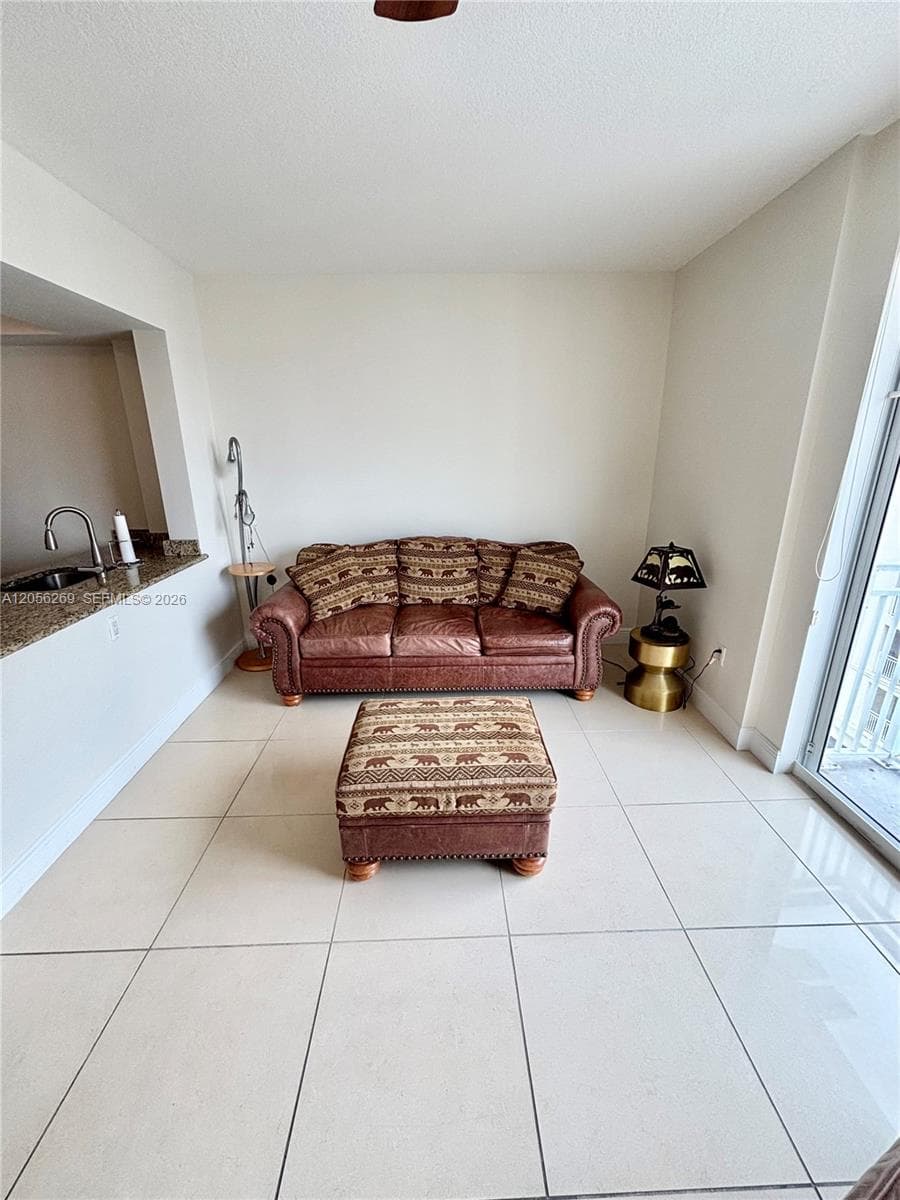 7290 SW 90th St # 606, Miami FL 33156