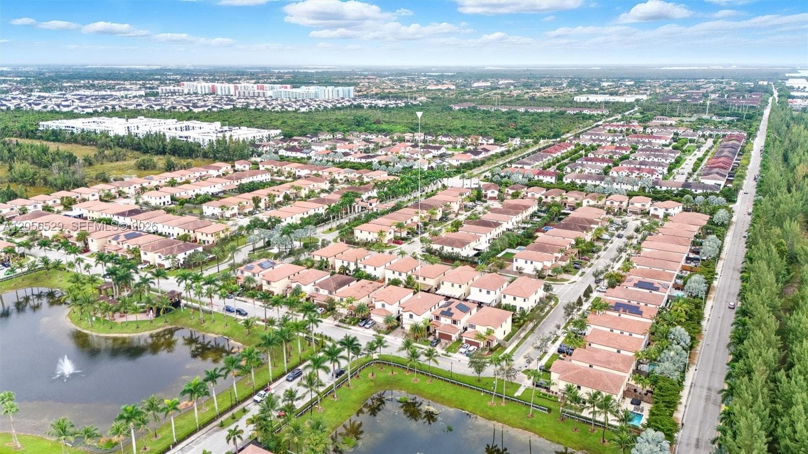8870 NW 99th Path, Doral FL 33178