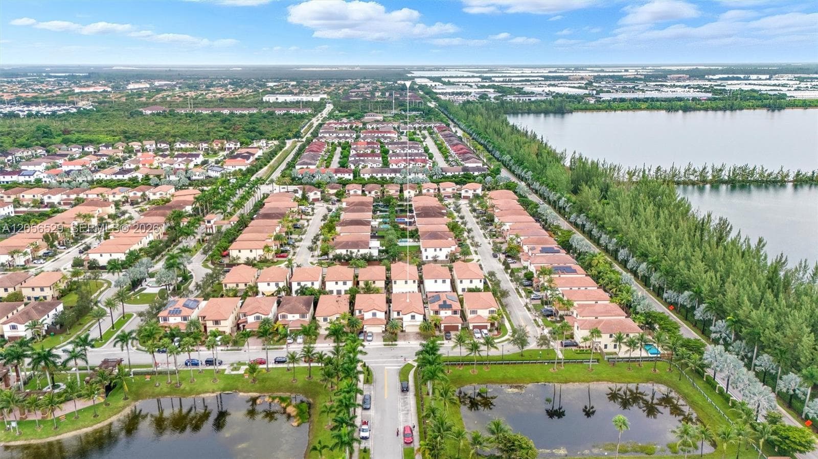 8870 NW 99th Path, Doral FL 33178