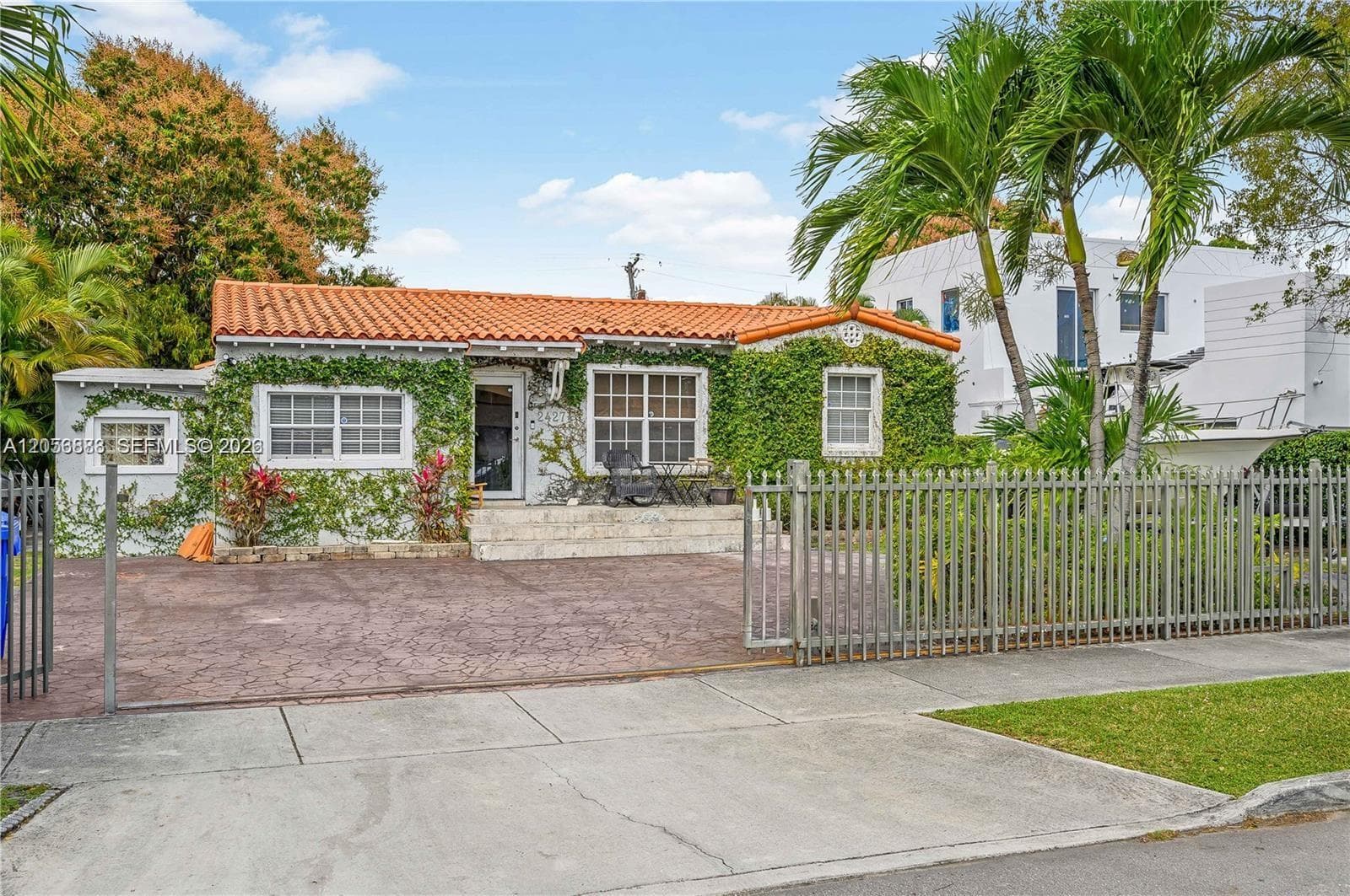 2427 SW 12th St, Miami FL 33135