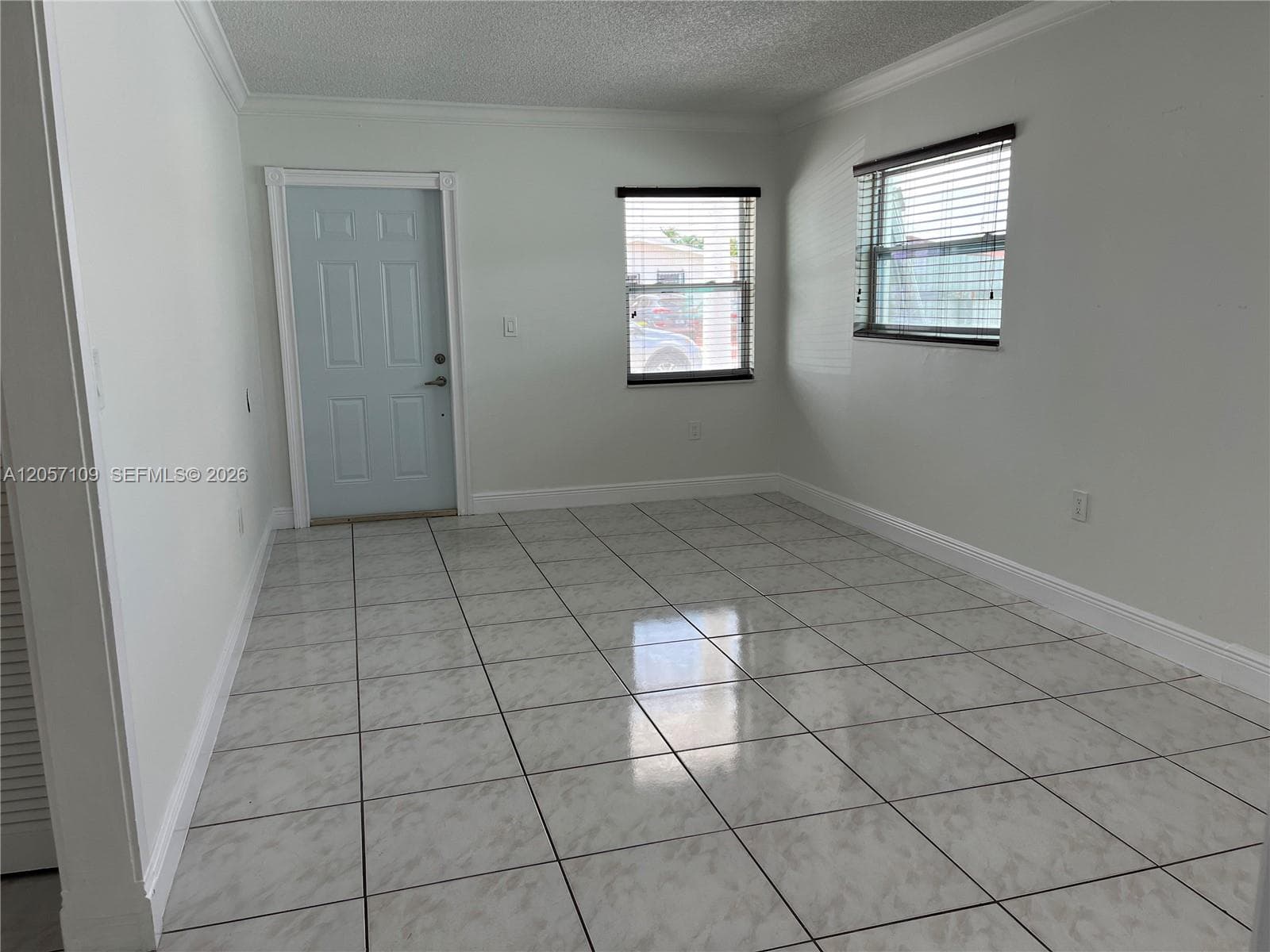10571 SW 27th St, Miami FL 33165