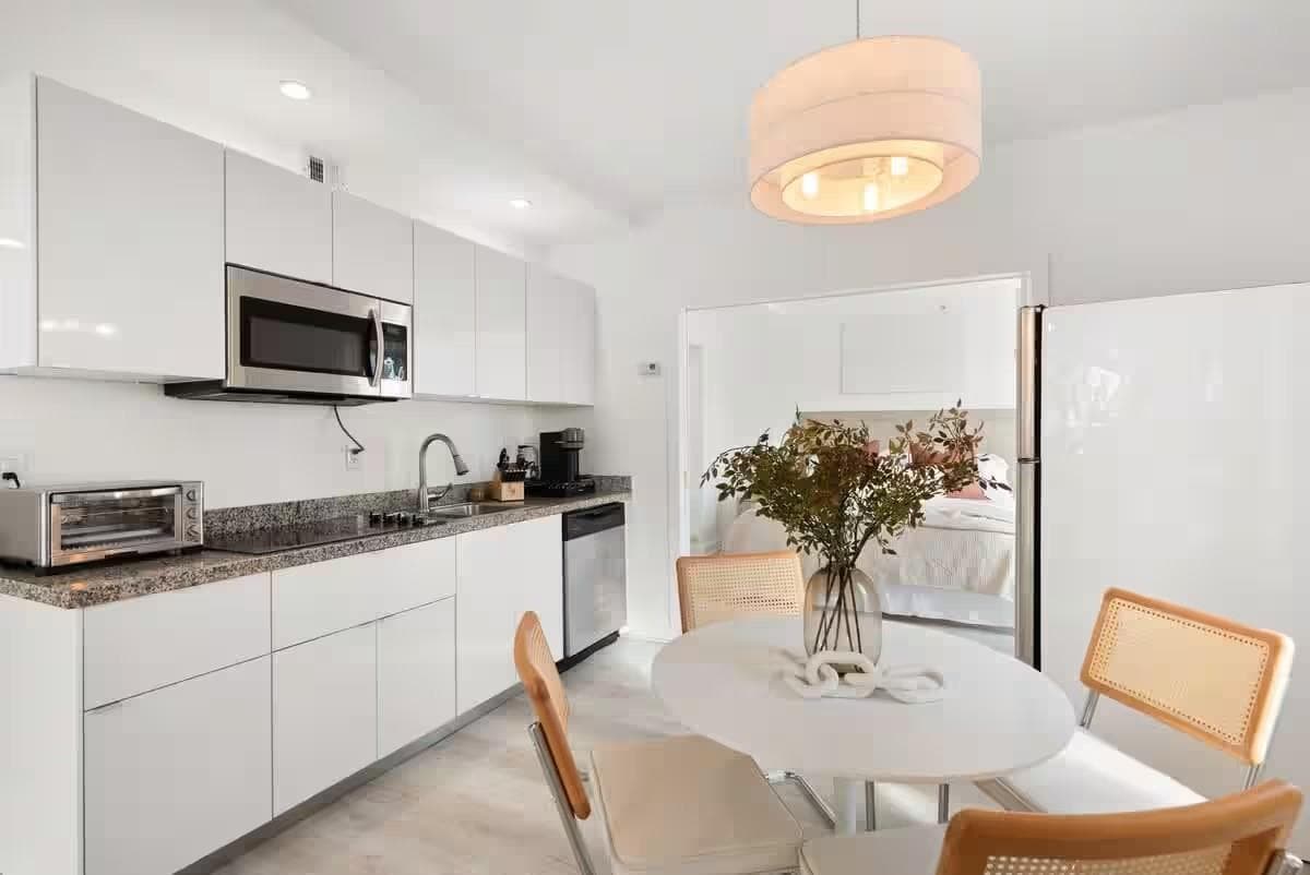 530 Ocean Drive, Miami Beach FL 33139