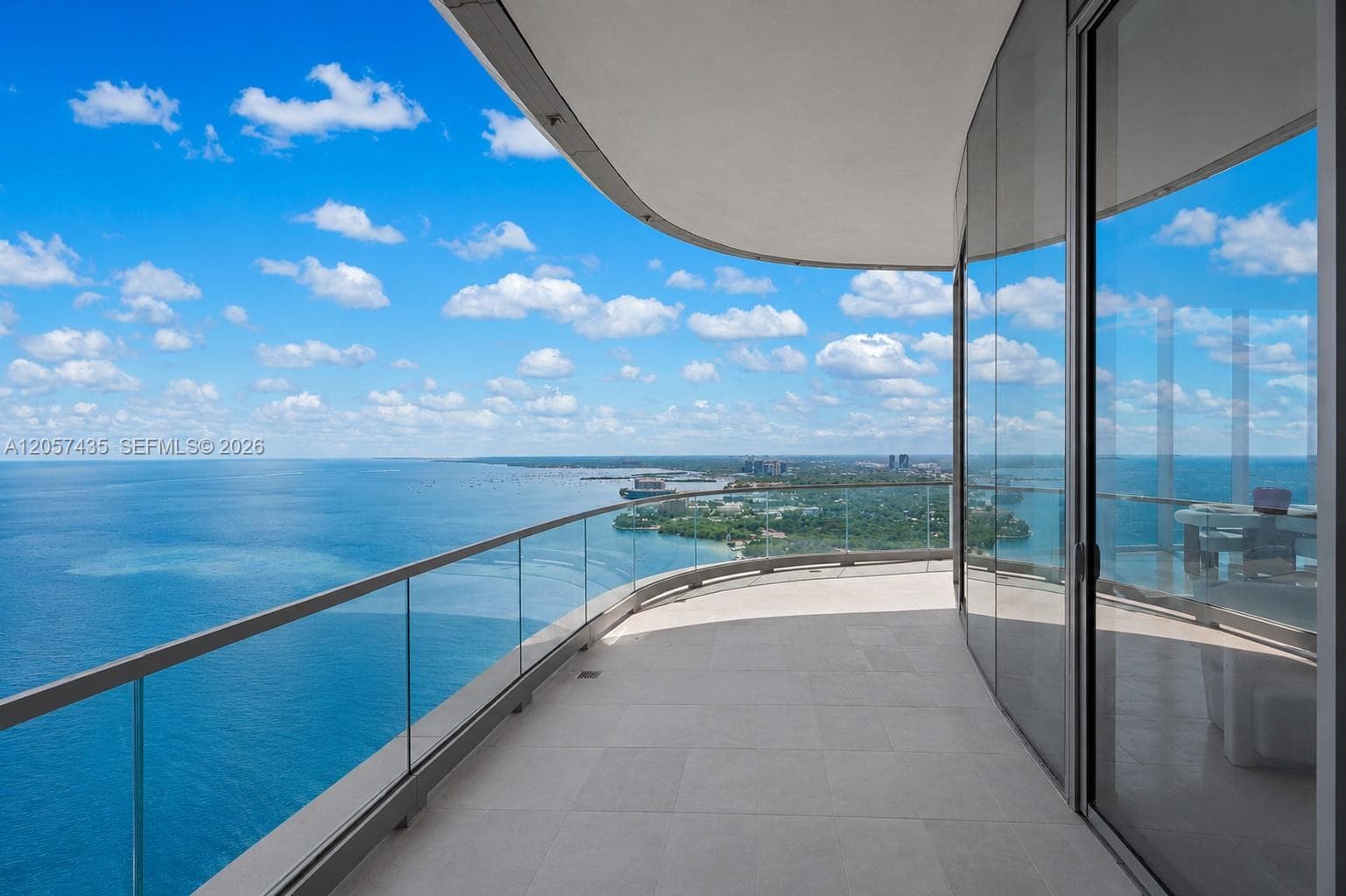 175 SE 25th St, Miami FL 33129
