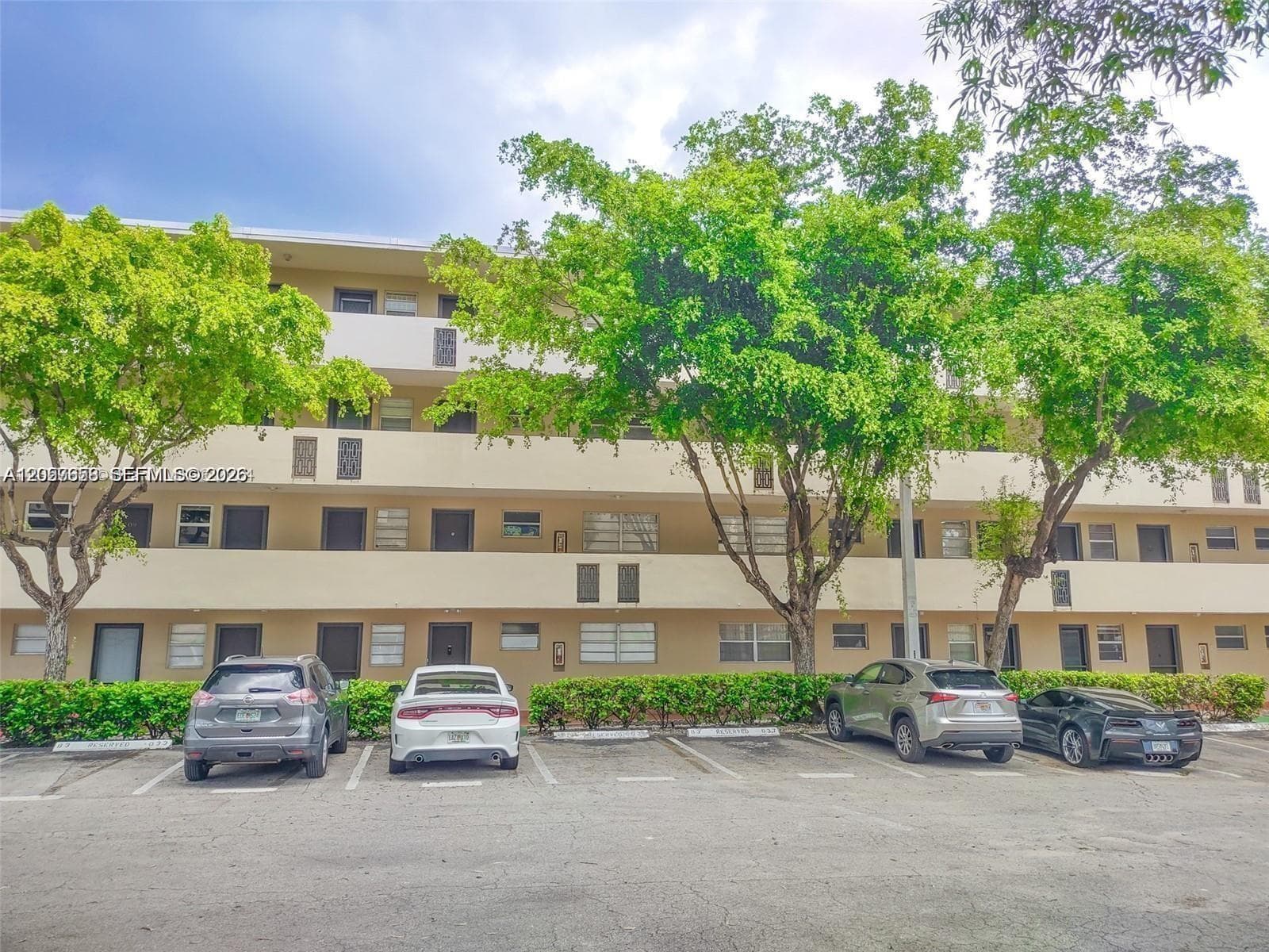 1710 NE 191st St # 3, Miami FL 33179