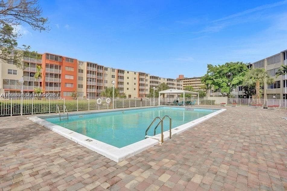 1710 NE 191st St # 3, Miami FL 33179