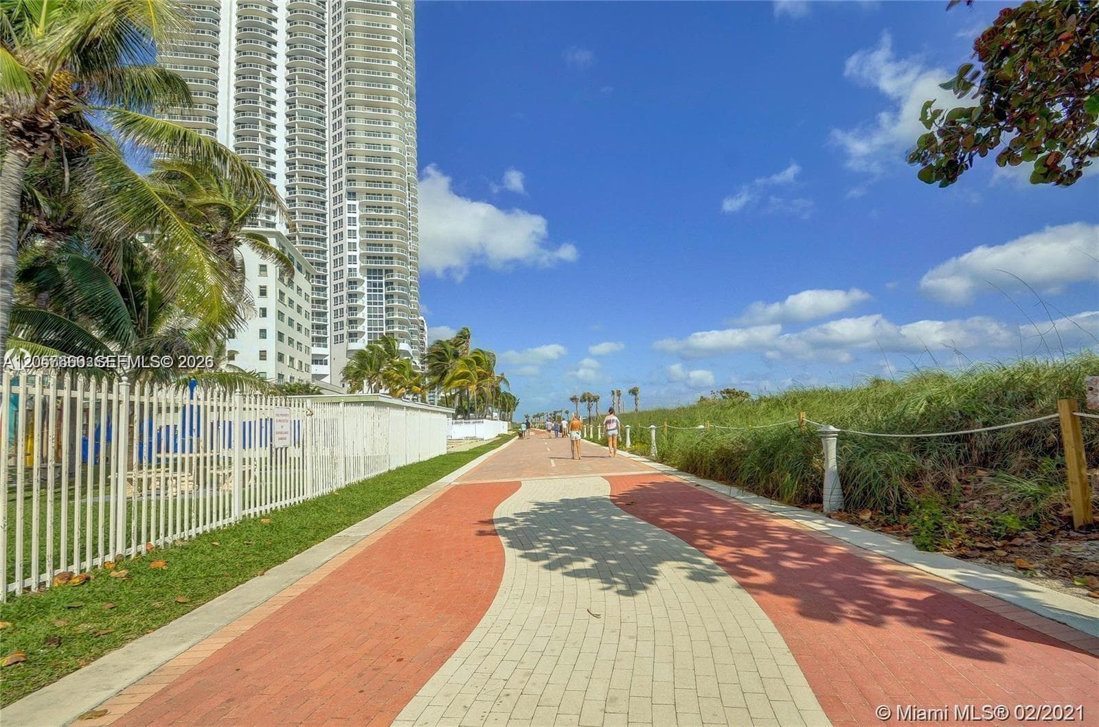 6301 Collins Ave # 1504, Miami Beach FL 33141