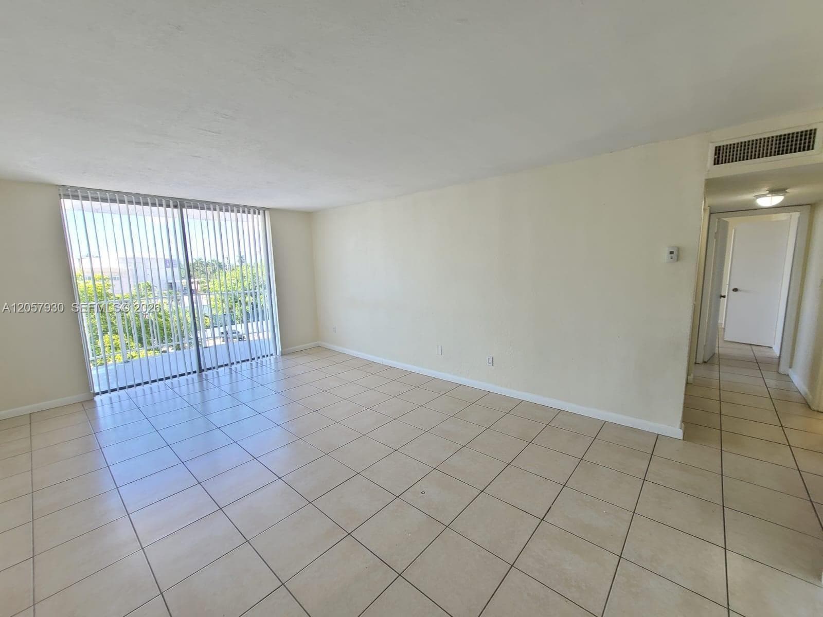 496 NW 165th St Rd # 409, Miami FL 33169