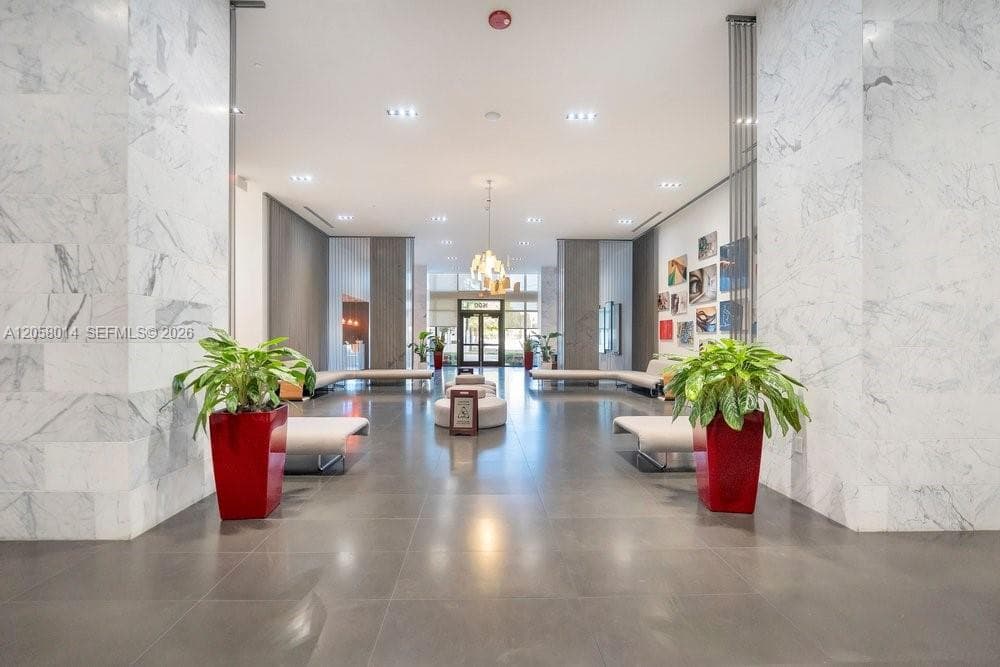 1600 NE 1st Ave # 2811, Miami FL 33132