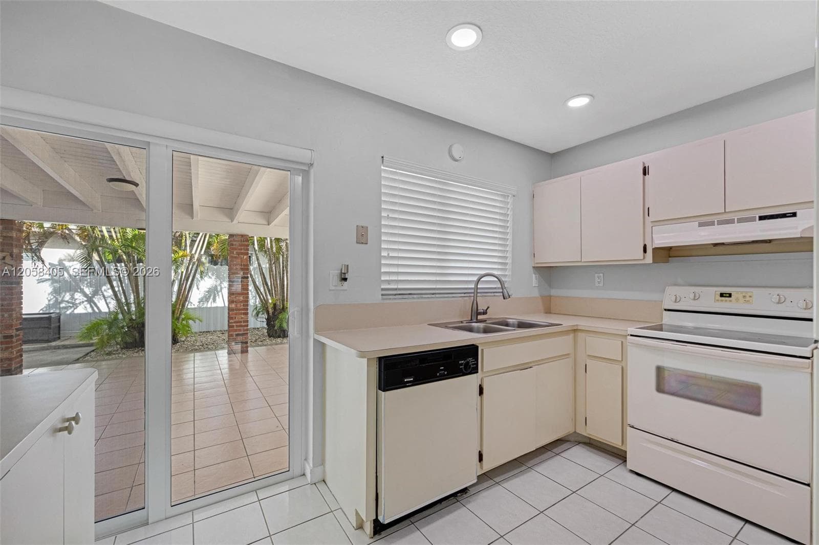 1616 SW 137th Pl, Miami FL 33175