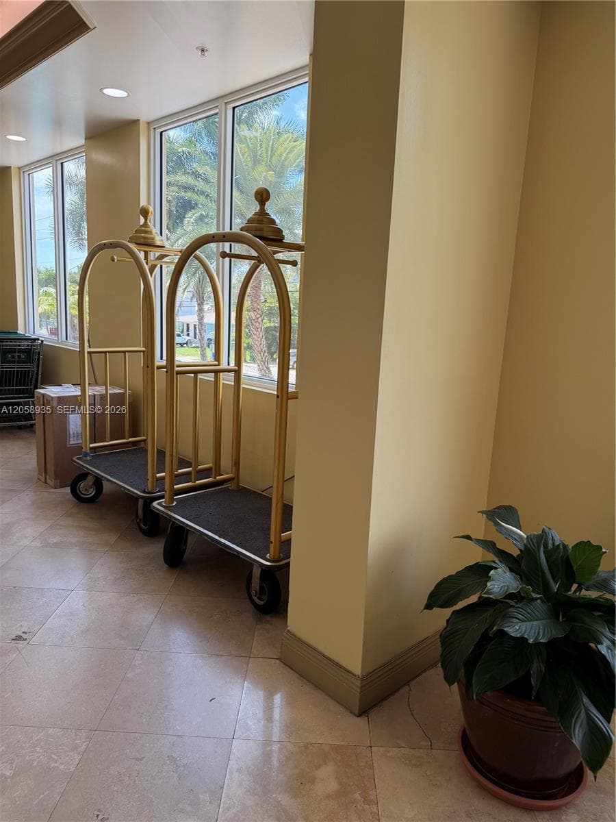 3500 Coral Way # 907, Miami FL 33145