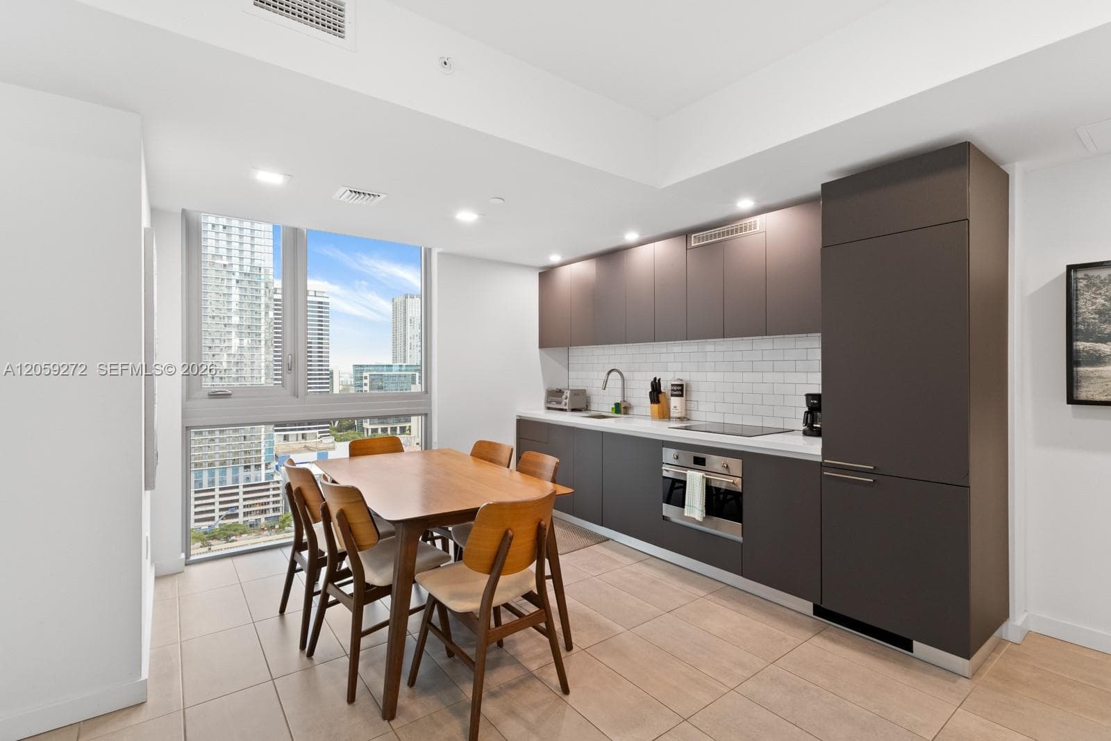 227 NE 2nd St # 2202, Miami FL 33132