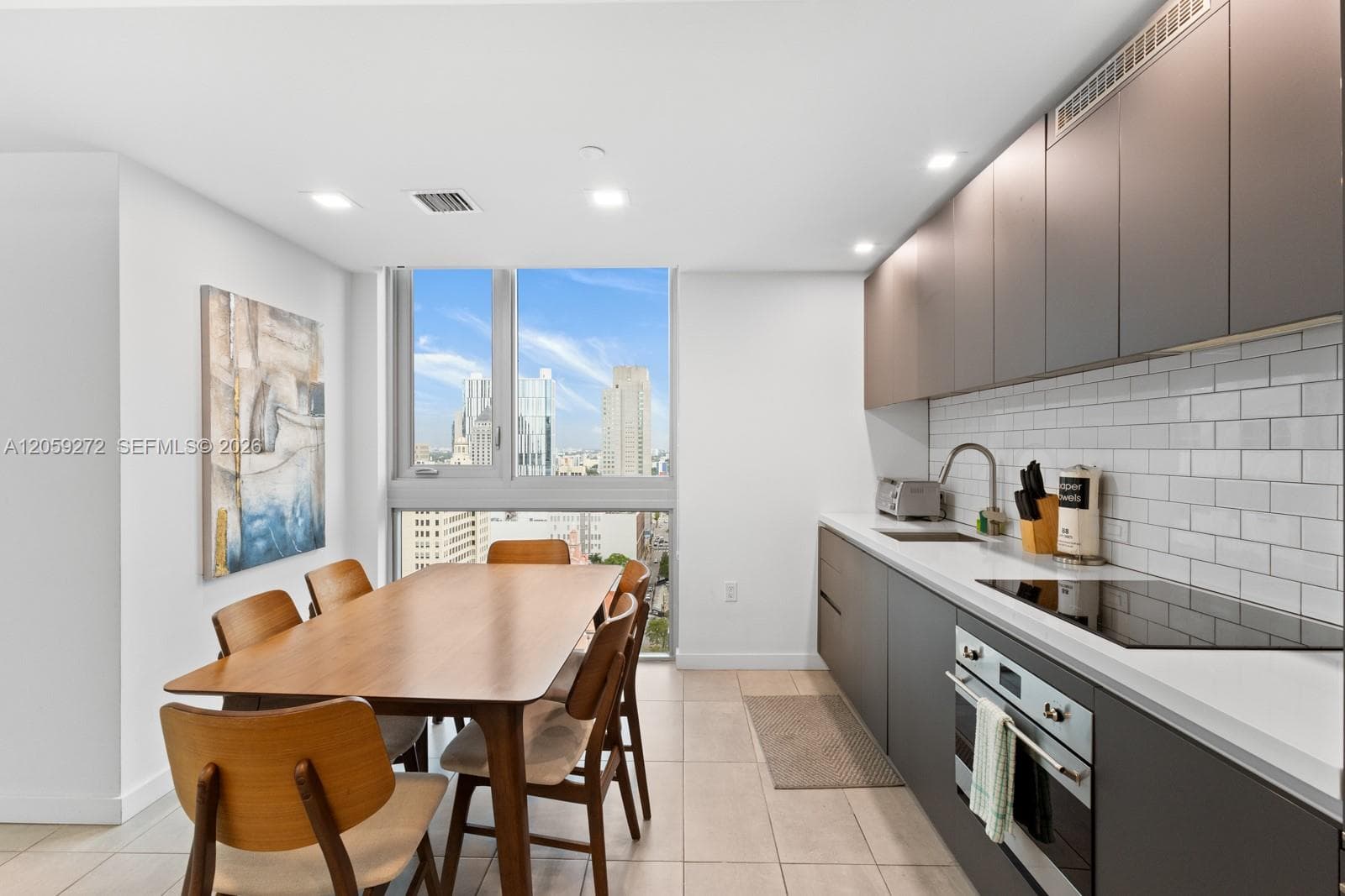 227 NE 2nd St # 2202, Miami FL 33132