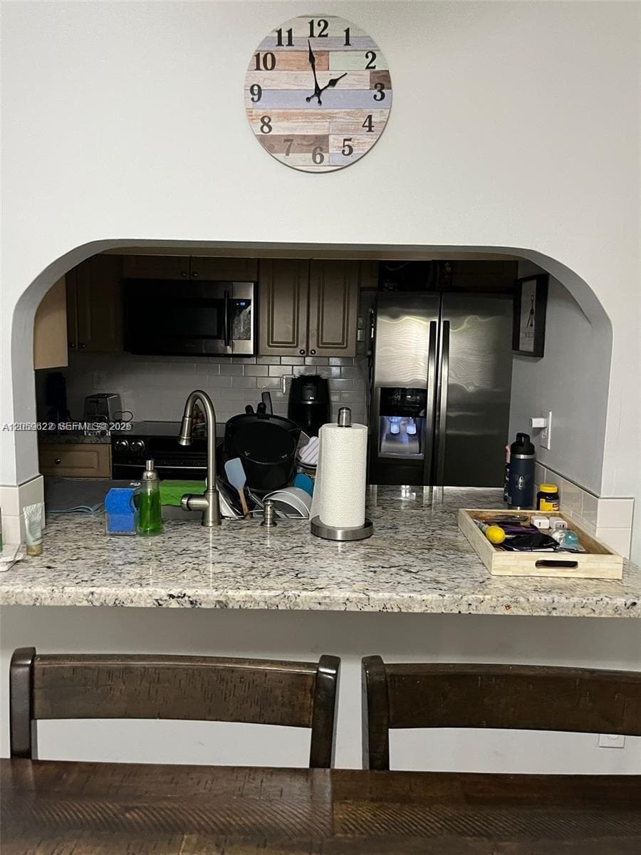 10135 NW 9th St Cir # 208, Miami FL 33172