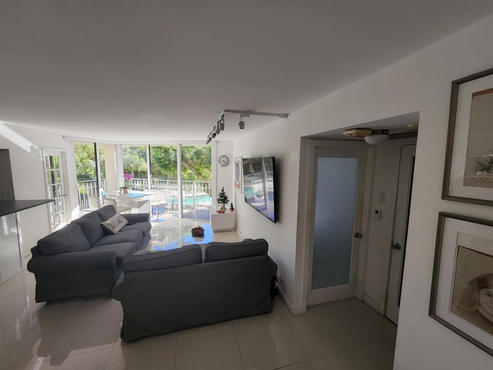 1000 Quayside Terrace # 408, Miami FL 33138