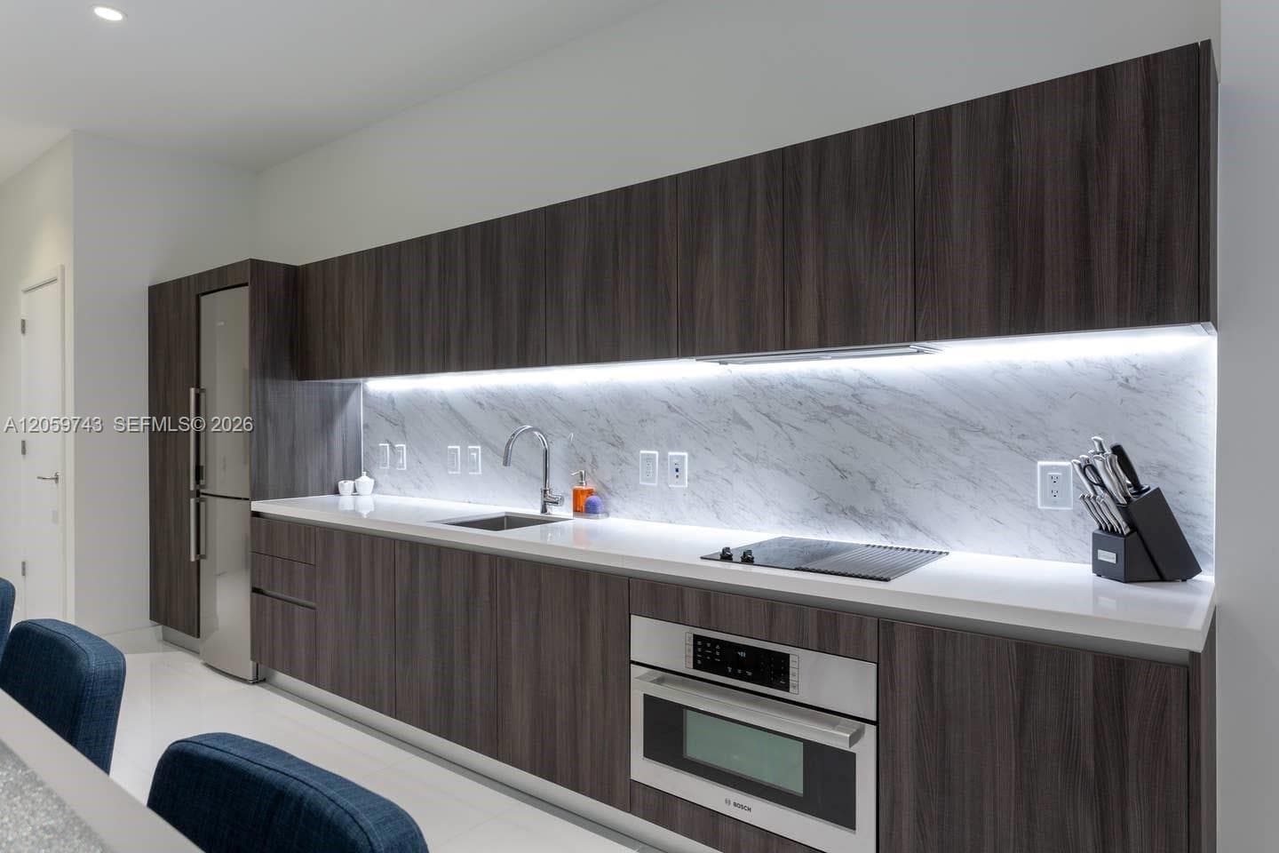 851 NE 1st Ave # 503, Miami FL 33132