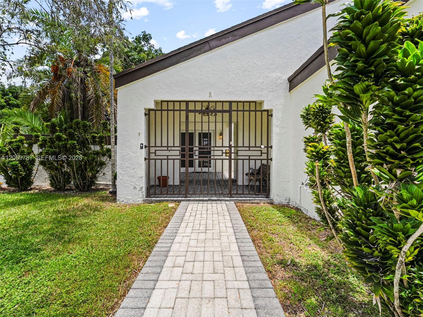 15491 SW 153rd St, Miami FL 33187