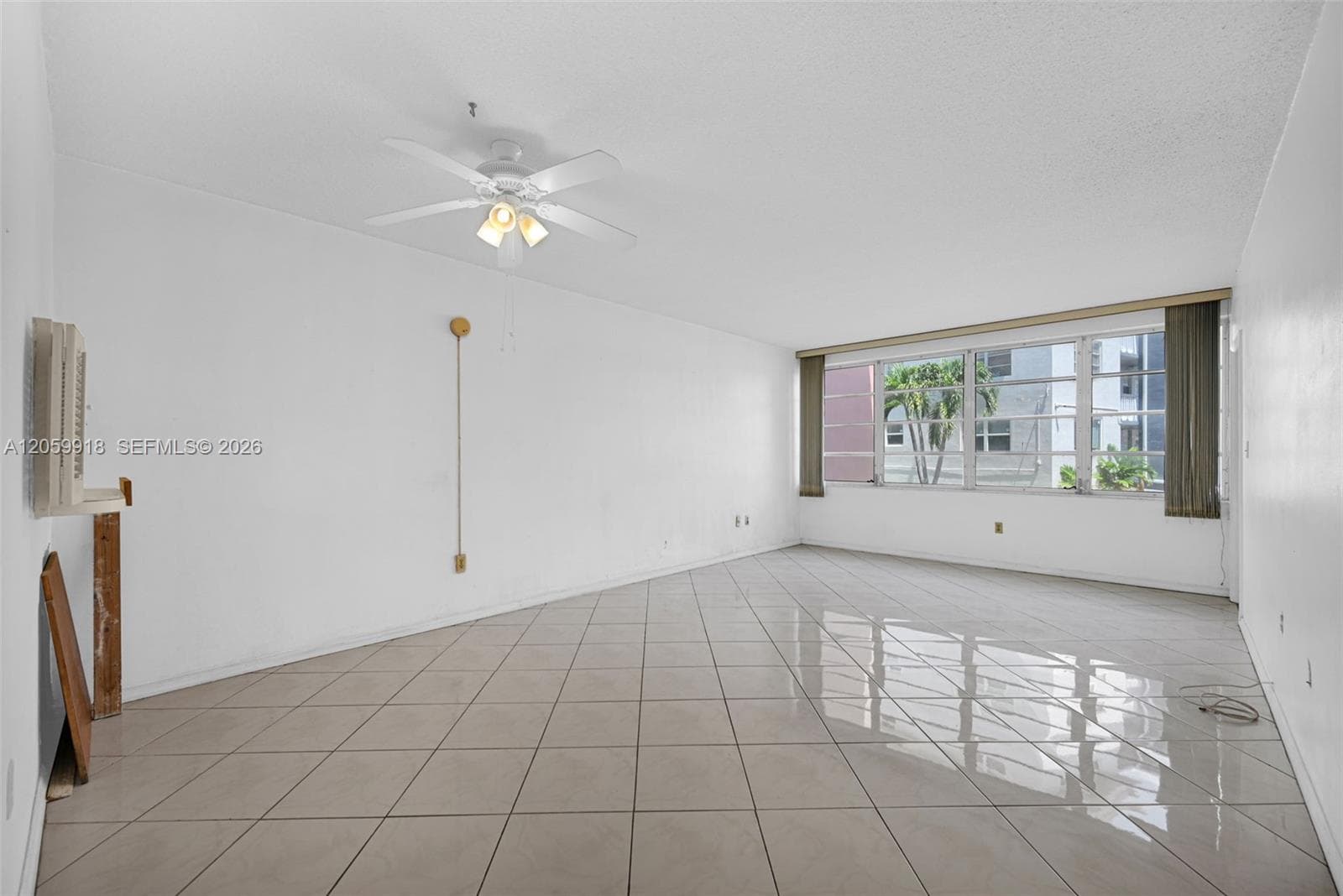 18555 NE 14th Ave # 502, Miami FL 33179