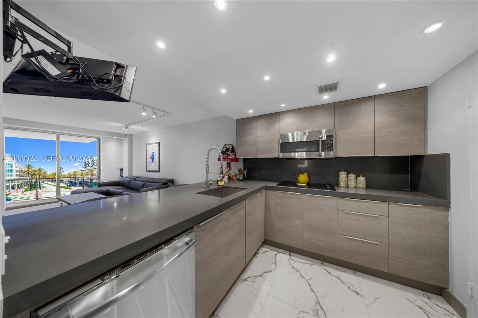 465 Ocean Dr # 303, Miami Beach FL 33139