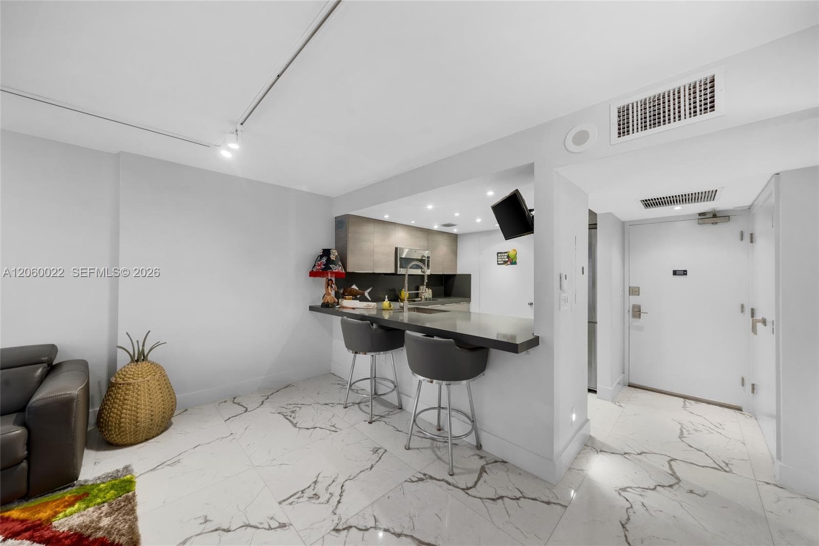 465 Ocean Dr # 303, Miami Beach FL 33139