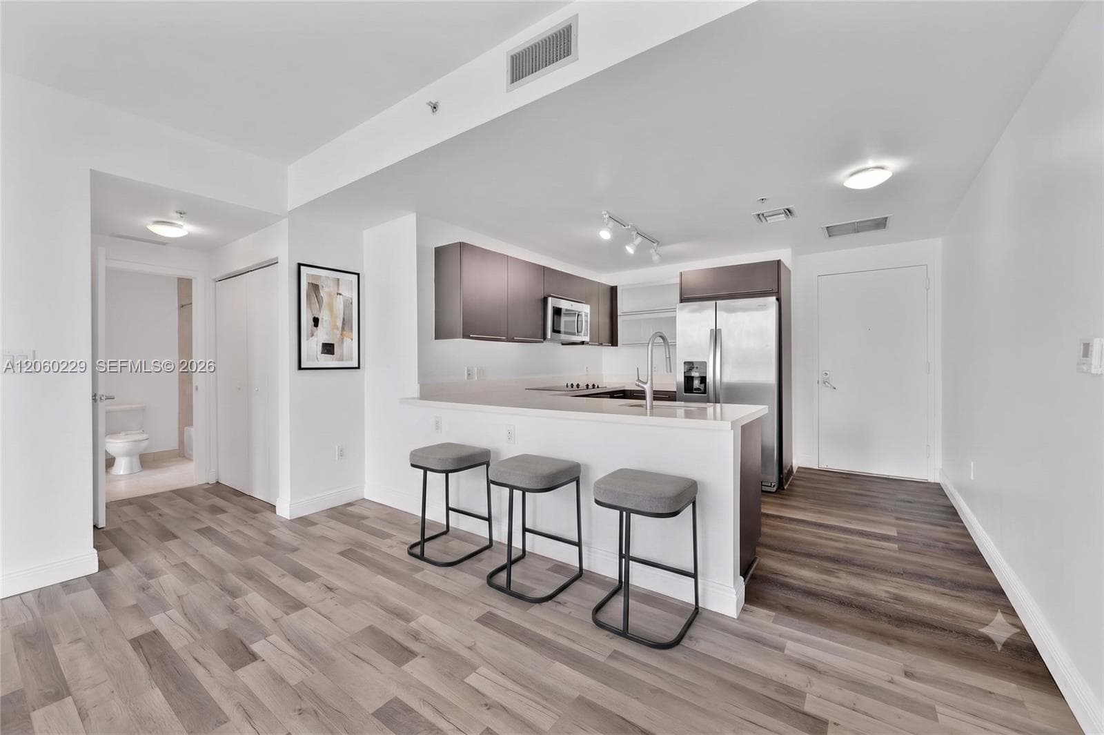 90 SW 3rd St # 2001, Miami FL 33130
