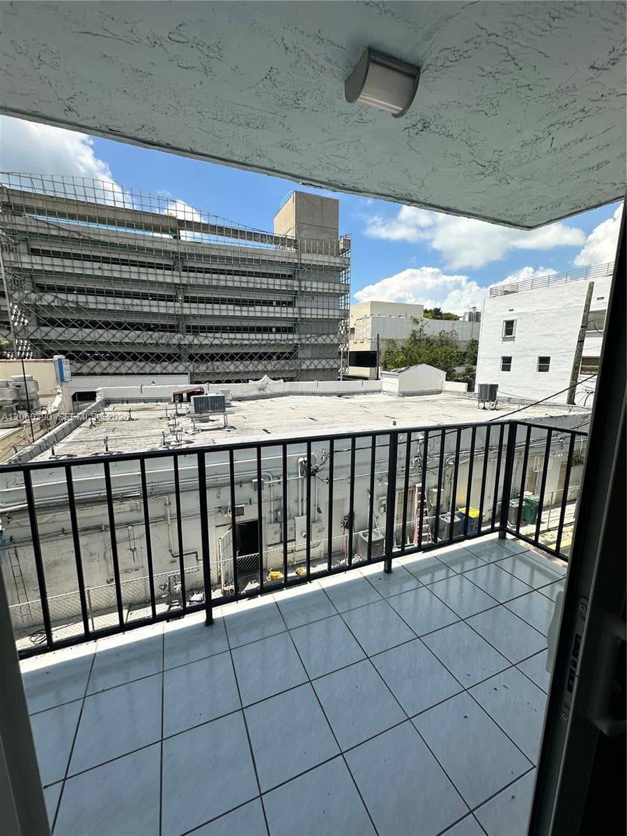 720 Collins Ave # 309, Miami Beach FL 33139