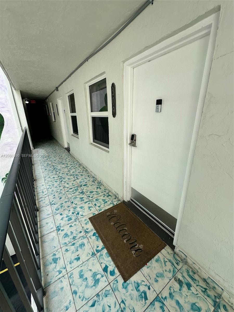 720 Collins Ave # 309, Miami Beach FL 33139