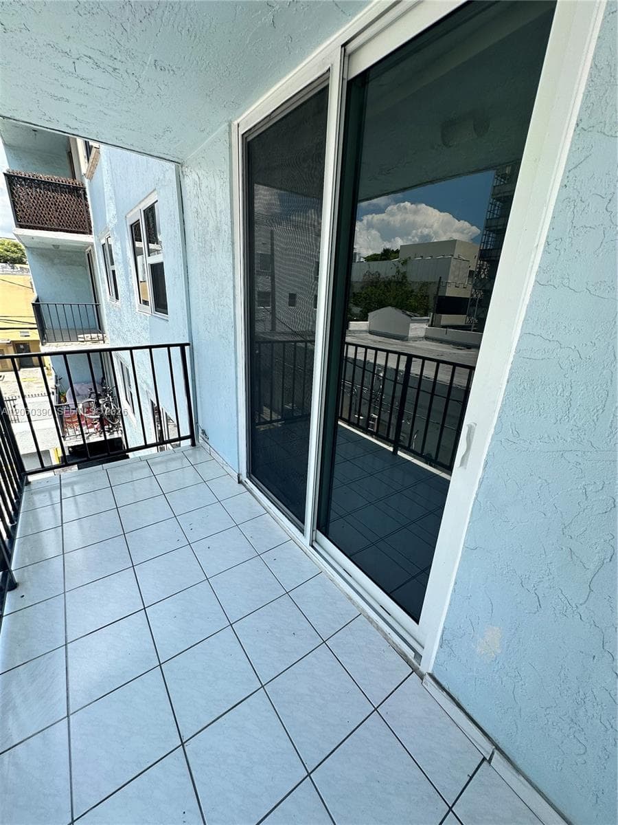 720 Collins Ave # 309, Miami Beach FL 33139