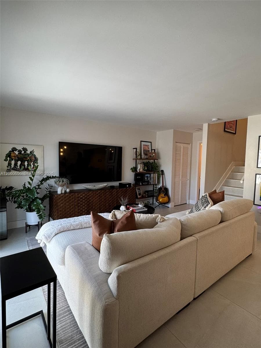 6845 SW 45th Ln # 10, Miami FL 33155