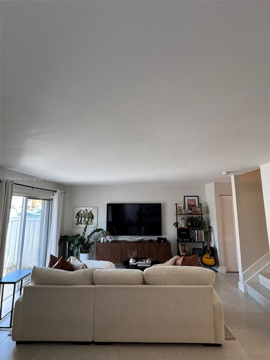 6845 SW 45th Ln # 10, Miami FL 33155