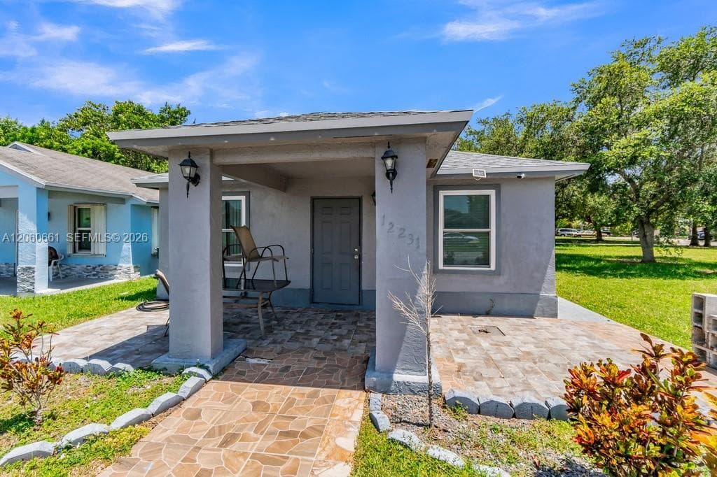 12231 SW 202nd St, Miami FL 33177