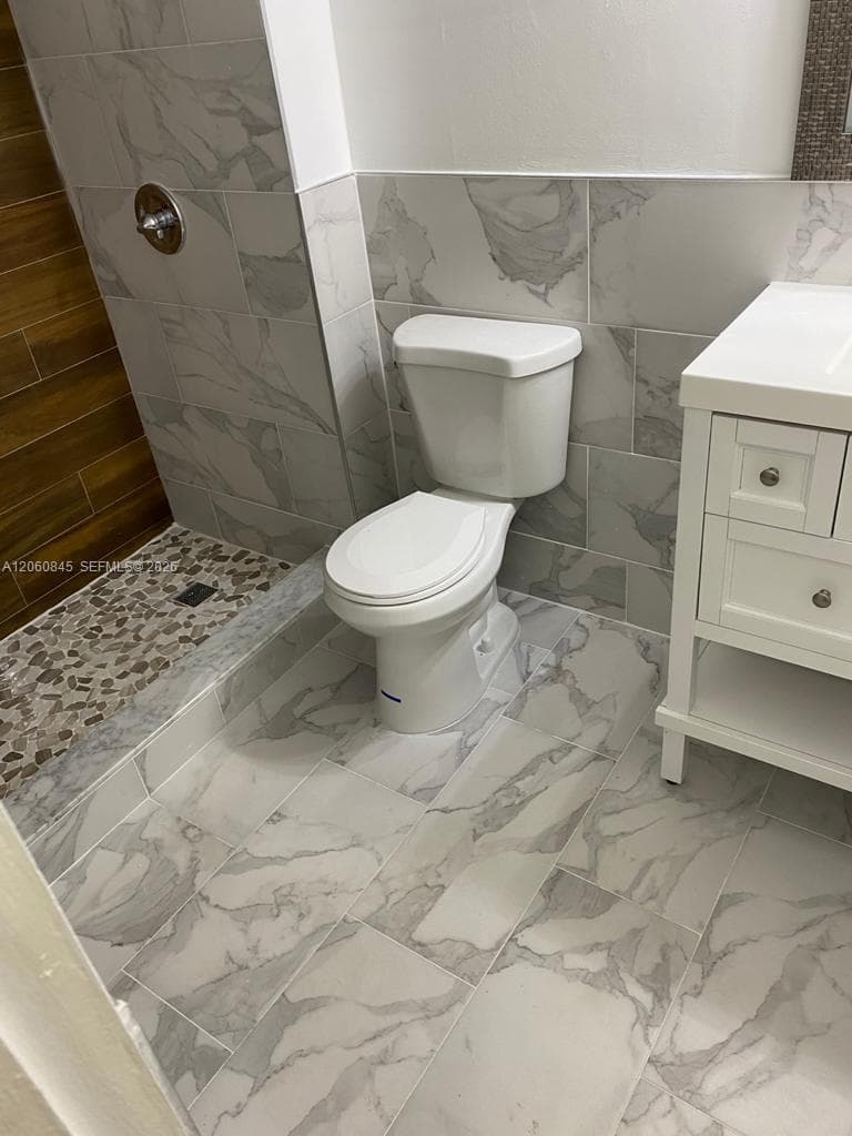 4450 NW 79th Ave # 1C, Doral FL 33166